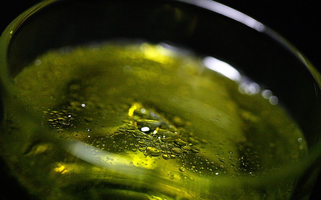 Olio extravergine di oliva, quale scegliere e come conservarlo